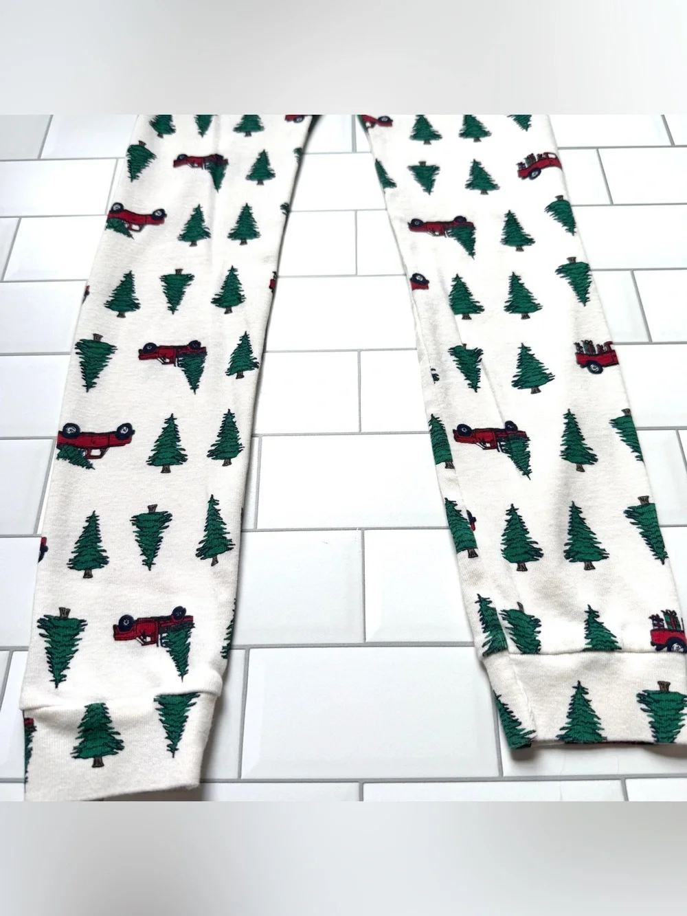 6🌲 GAP Kids Organic Cotton Red Pickup Truck & Green Christmas Trees PJ Set